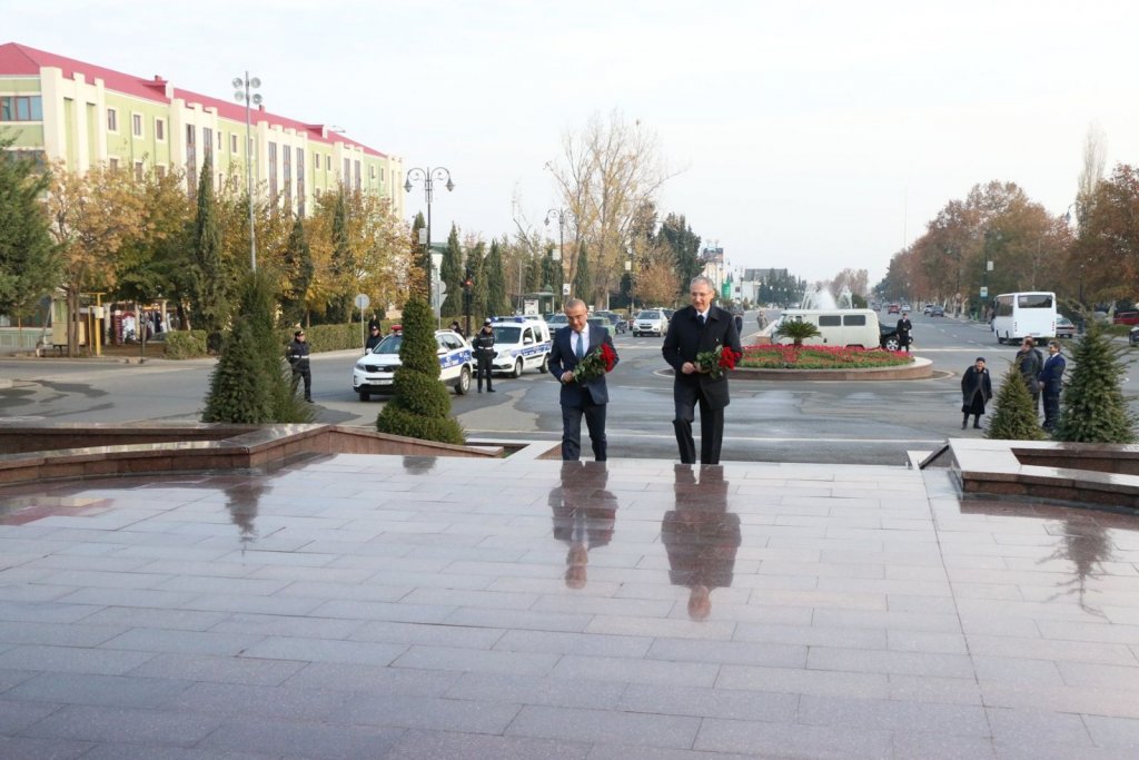 Ekologiya və təbii sərvətlər naziri Şəmkirdə vətəndaşları qəbul edib/FOTO