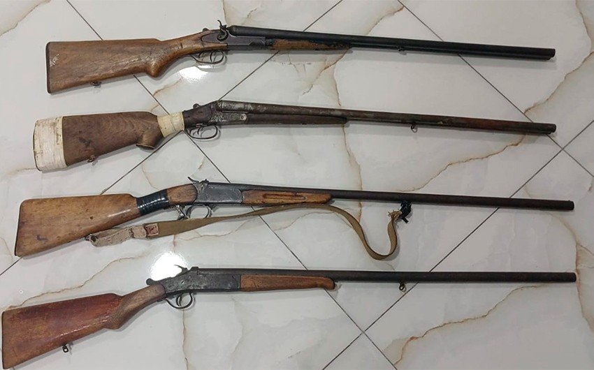 Biləsuvar sakinləri qanunsuz saxladıqları 4 ədəd ov silahını təhvil veriblər