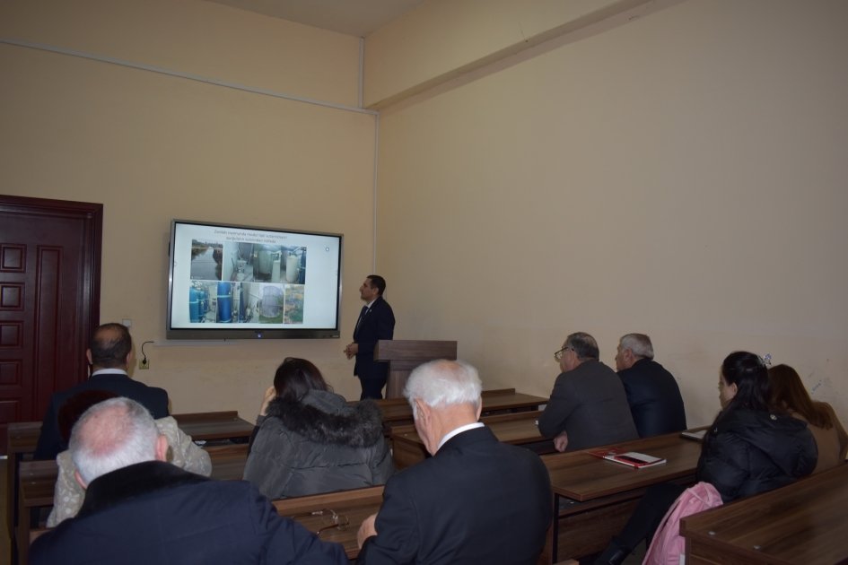 “Kür çayının hidroloji rejimi, suyun keyfiyyəti və istifadə səviyyəsi” - BDU-da elmi seminar