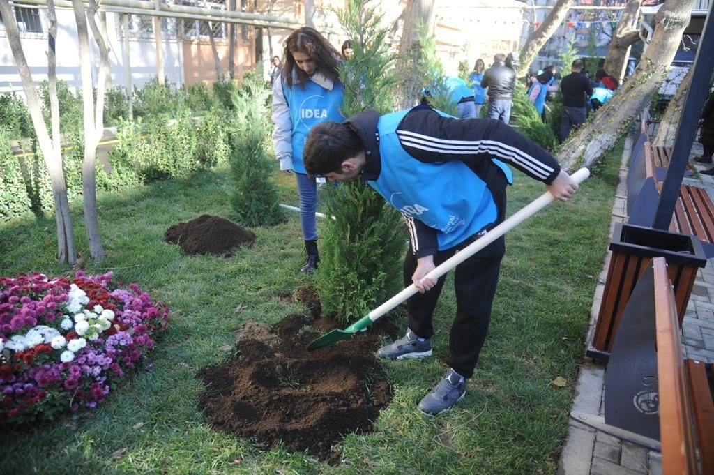 Nərimanovda İDEA-nın təşəbbüsü ilə abadlaşdırılan “Bizim həyət” istifadəyə verilib - FOTO