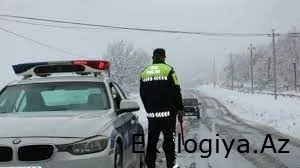 Baş Dövlət Yol Polisi İdarəsinin avtomobil yollarındakı mövcud vəziyyətlə bağlı hərəkət iştirakçılarına müraciəti