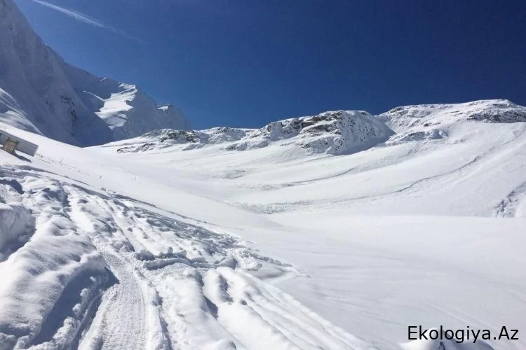 "Şirmərdan" yüksəkliyində 3 azərbaycanlı alpinist itkin düşüb - RƏSMİ
