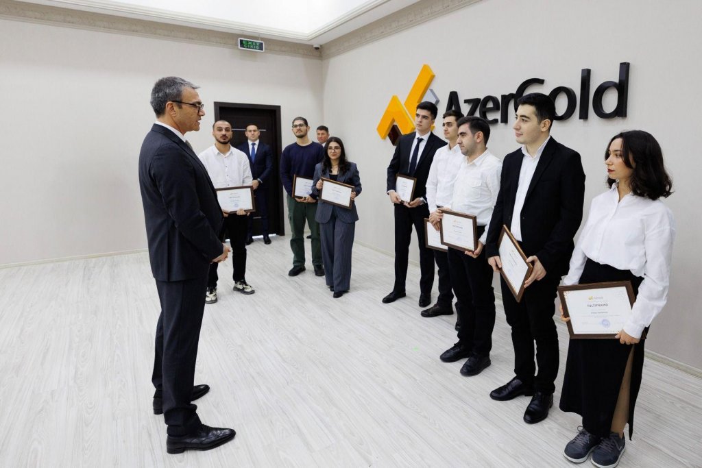 “AzerGold”un növbəti Təqaüd proqramlarının qalibləri mükafatlandırılıb - FOTO
