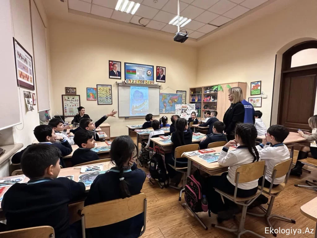 Dünya Ekoloji Təhsil Günü ərəfəsində ibtidai sinif şagirdləri ilə maarifləndirici görüş keçirilib