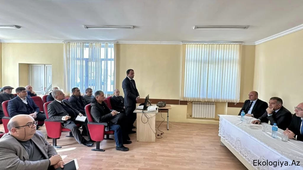 Quba rayonunun Talıbqışlaq kəndində ictimai dinləmə keçirilib/FOTO