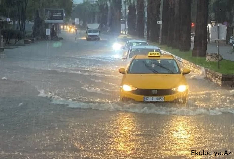 Antalyada şiddətli yağış nəticəsində bir nəfər öldü