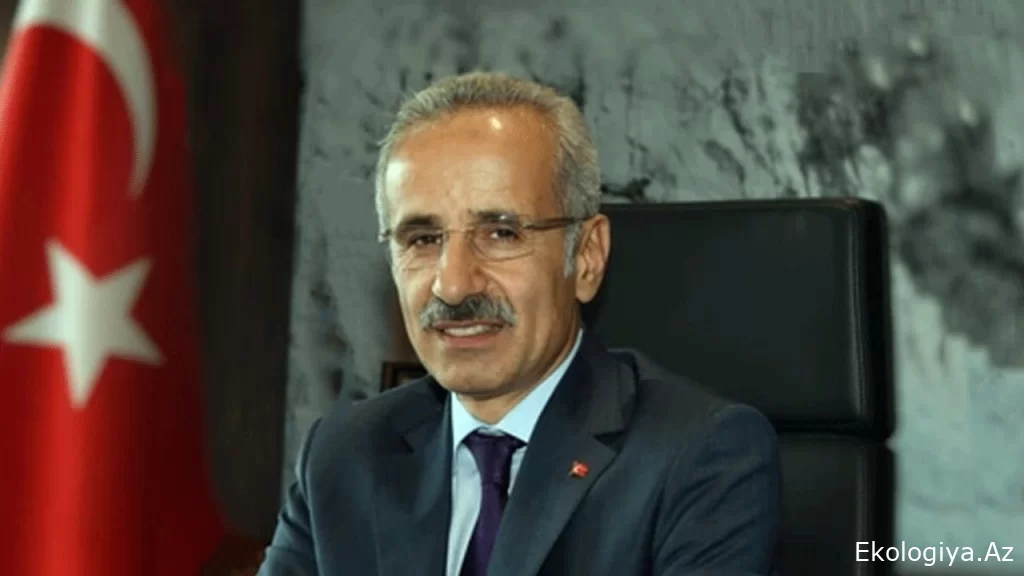 Zəngəzur dəhlizi Bakı-Tbilisi-Qars dəmir yolunun yükdaşıma qabiliyyətinin artırılmasına imkan verəcək - Nazir