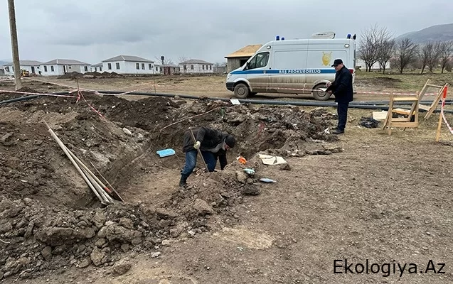 Xocalıda kütləvi məzarlıqdan daha bir azyaşlının qalıqları çıxarıldı - FOTO