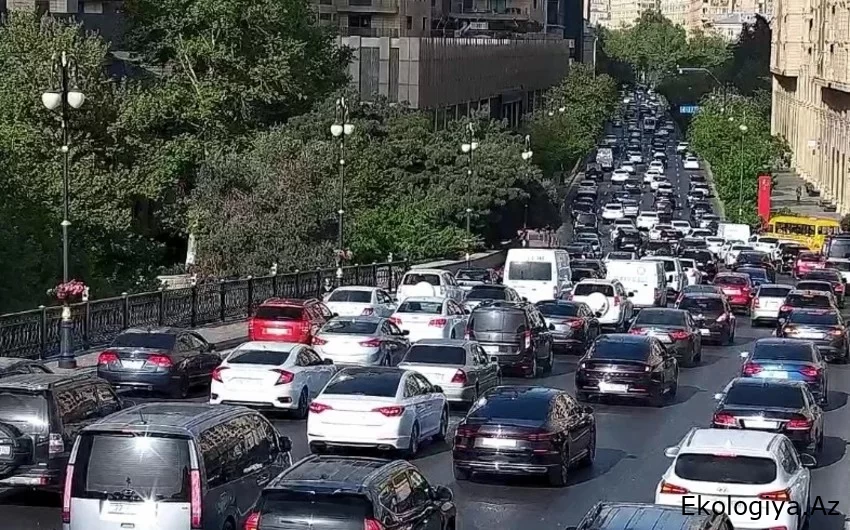 Bakının bir sıra yollarında tıxac müşahidə olunur