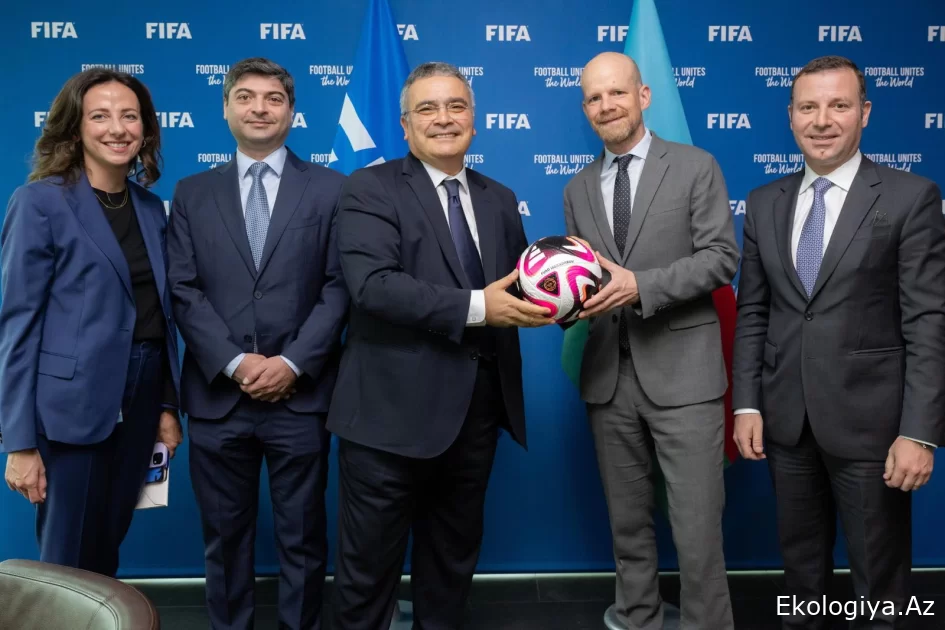FIFA prezidenti də COP29-a dəvət olundu