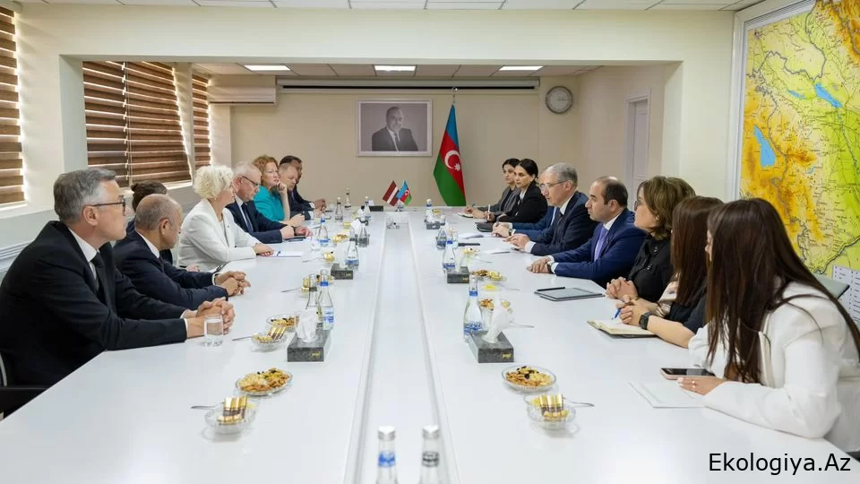 Muxtar Babayev Latviya Seyminin sədri ilə COP29-a hazırlığı müzakirə edib