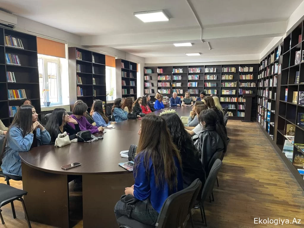 Azərbaycan Dillər Universitetində 15 may “Beynəlxalq İqlim Günü”nə həsr olunmuş tədbir keçirilib - FOTO