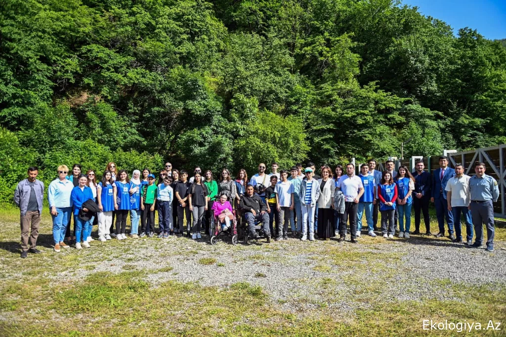 Ümumdünya ətraf mühitin mühafizəsi günü ilə bağlı Şahdağ Milli Parkına ekskursiyası təşkil olunub - FOTO
