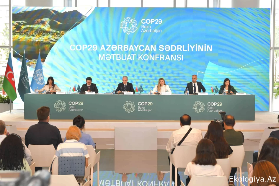 Muxtar Babayev: Bütün fikirləri nəzərə alaraq dayanıqlı inkişafa nail olmağa çalışmalıyıq