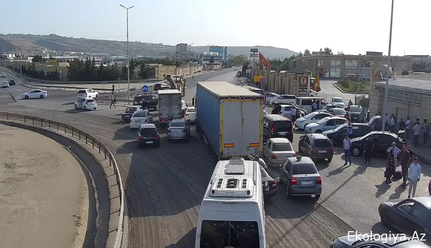 Bakının cənub girişi bağlandı