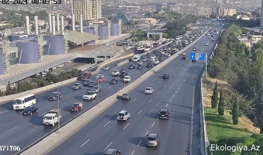 Bakının bir sıra yollarında tıxac yaranıb