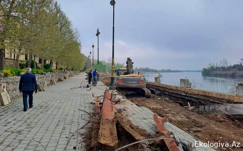 Yevlaxda ciddi problemlər yaranmış Sahil-Bulvar parkında əsaslı təmir işlərinə başlanılıb