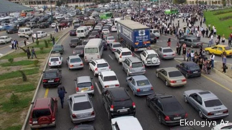 Dəhşətli tıxacların SƏBƏBİ BƏLLİ OLDU – Çıxış yolu tapıldı