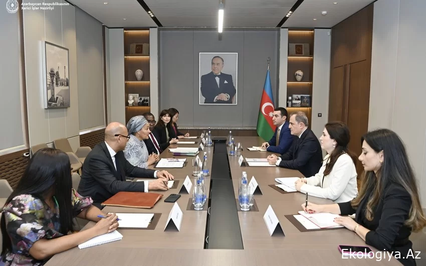 Ceyhun Bayramov Quterreşin müavini ilə Azərbaycanın COP29 Sədrliyinin prioritetlərini müzakirə edib