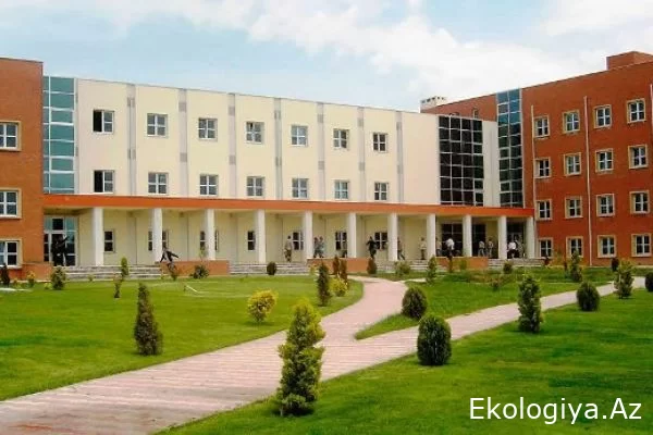 Bakı Mühəndislik Universitetinədən 177 min manatlıq "alış-veriş" - Ağıllı lövhə, kompüter, Monoblok və.s...