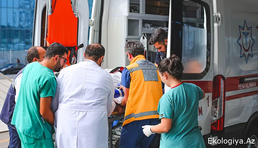 Azərbaycanda ağır qəza, sərnişin avtobusu aşdı - yaralılar var - FOTOLAR
