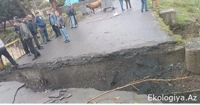 Bakıda körpü uçub