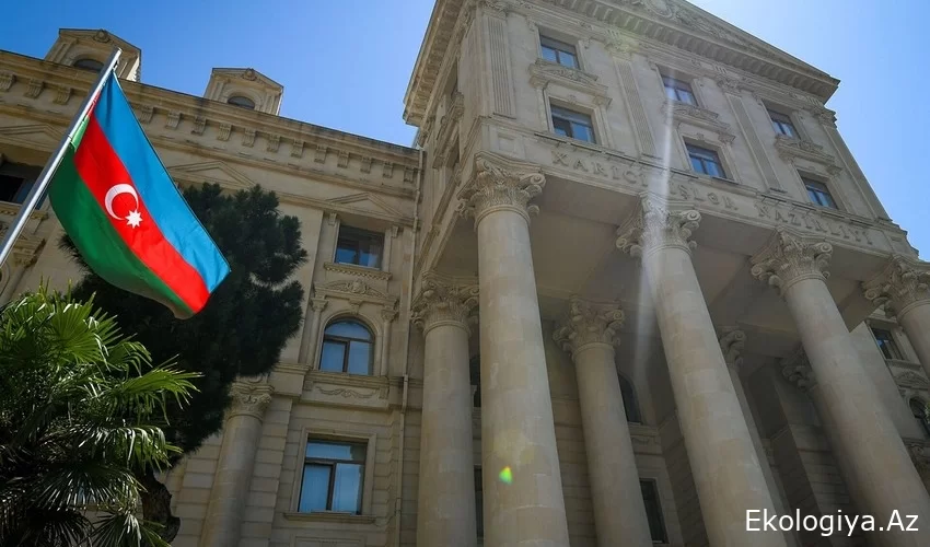 Bayrağımız yandırıldı: XİN-dən İrəvan və Parisə SƏRT REAKSİYA