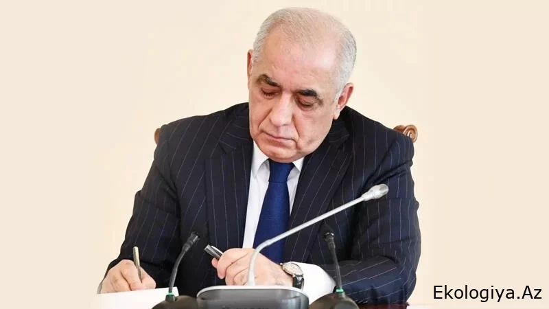 Əli Əsədov yeni qərar imzaladı