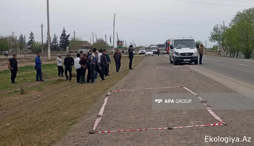 Biləsuvarda mikroavtobus piyadanı vurub