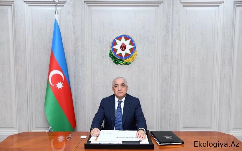 Əli Əsədov yeni qərar imzaladı