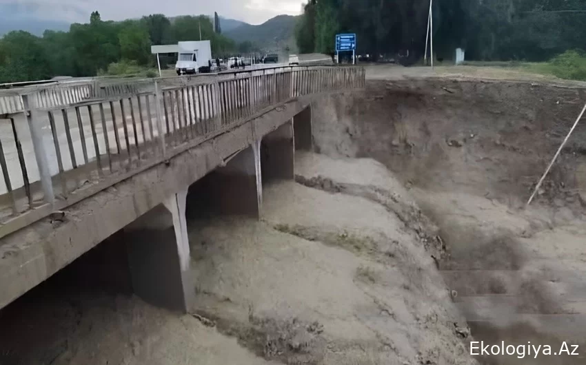 SON DƏQİQƏ! Çaydan meyitlər tapıldı
