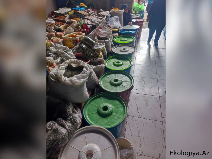 Bərdədə bazarda nöqsanlar aşkarlanıb