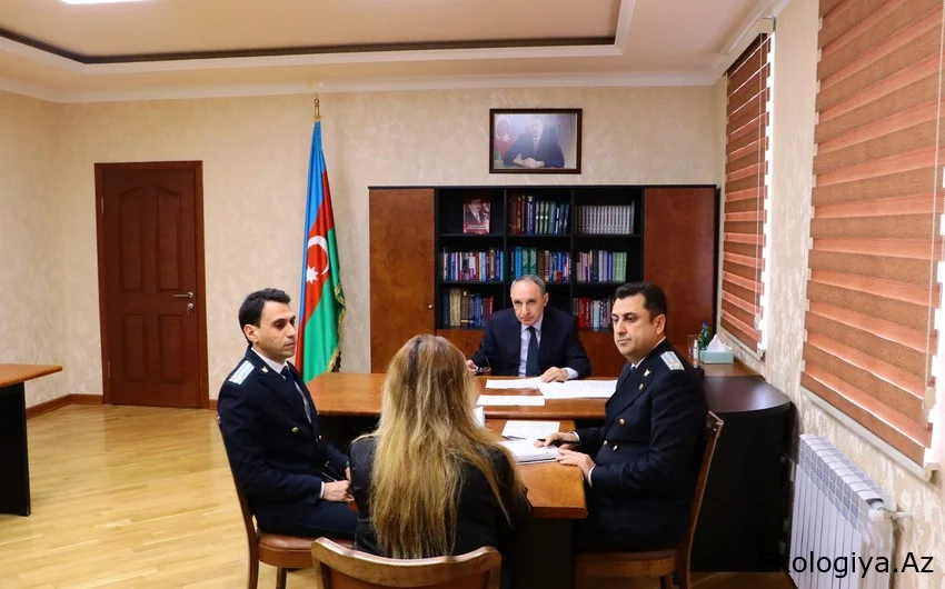 Baş prokuror Bakının Nizami rayonunda vətəndaşları qəbul edib