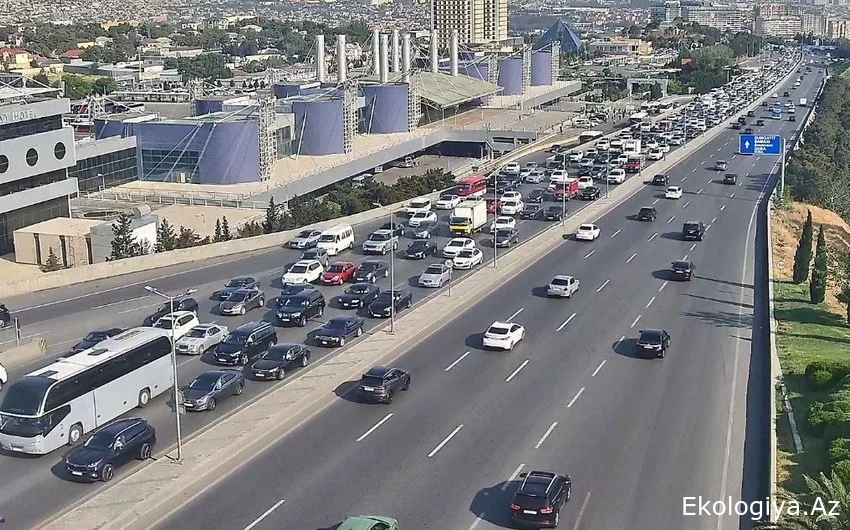 Bakının bir sıra yollarında sıxlıq müşahidə olunur - SİYAHI