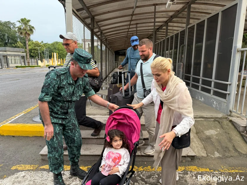 “Astara” dövlət sərhədindən buraxılış məntəqəsində Belarus vətəndaşlarının təxliyəsi həyata keçirilib