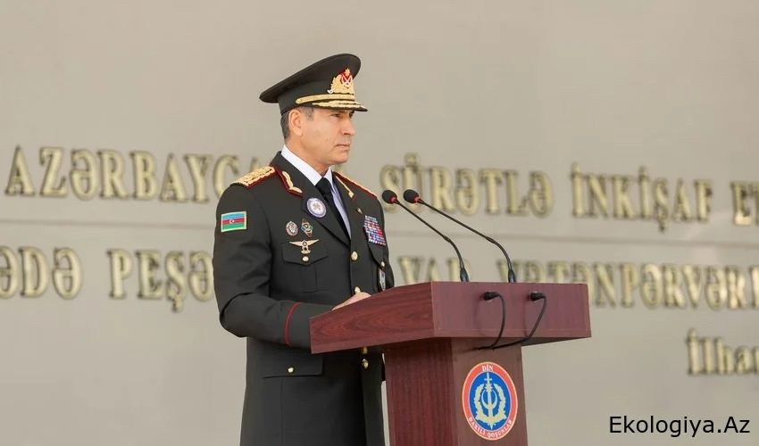 Vilayət Eyvazov nazirliyin şəxsi heyətini Polis Günü münasibətilə təbrik edib