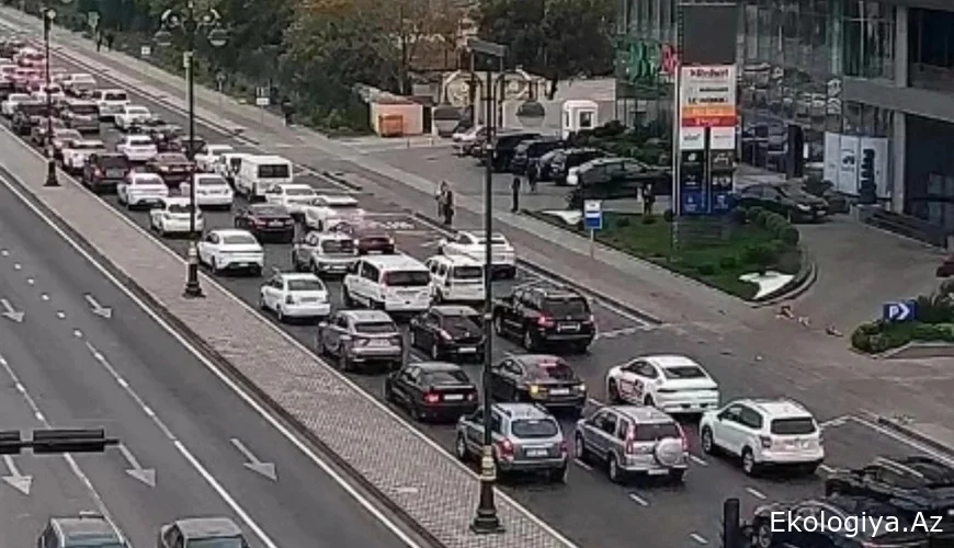 Bu yollarda tıxac var - SİYAHI