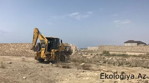 Alimdən sahilboyu tikintilərə SƏRT İRAD: “Xəzər yenə qalxacaq, bu torpaqlar əslində dənizin dibidir”