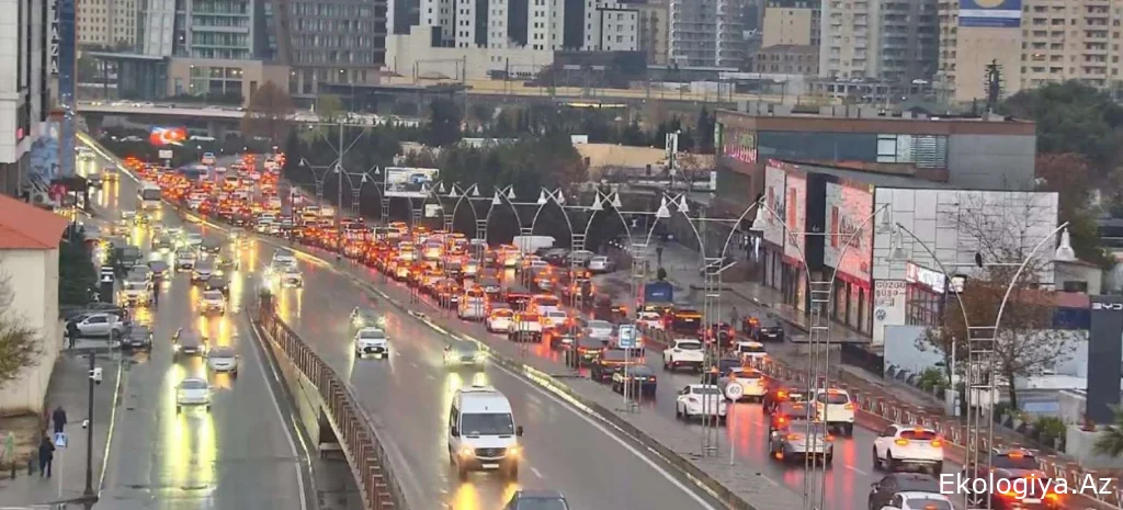 Hazırda bu yollarda tıxac var - SİYAHI