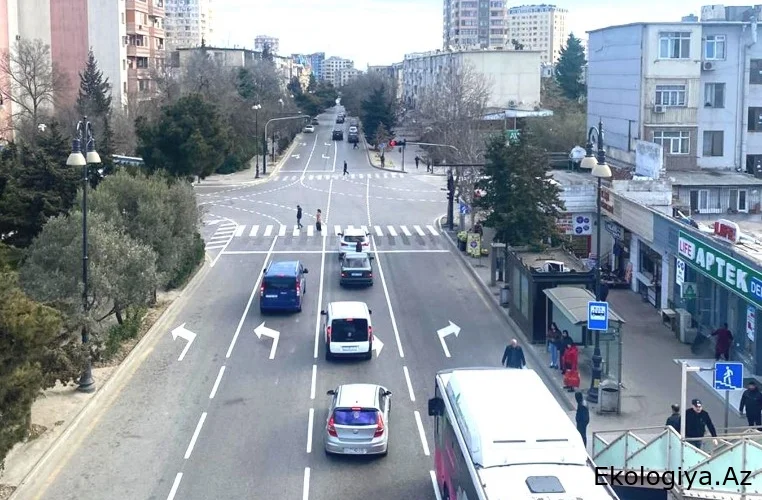 “Şamaxinka”dakı bu yol birtərəfli oldu, işıqfor qoyuldu- FOTO