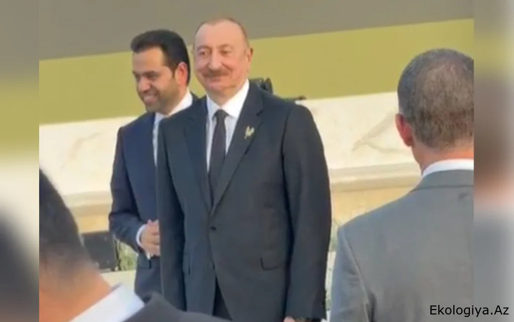 İlham Əliyev mükafatın təqdimolunma mərasiminə belə gəlib - Video