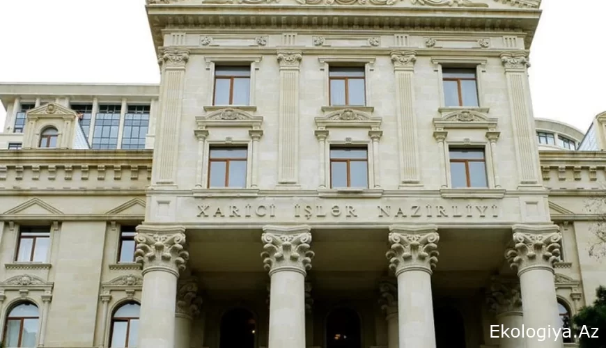 XİN-dən dövlət qulluqçuları ilə bağlı PAYLAŞIM