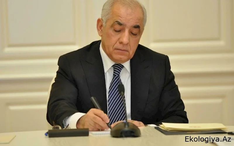 Əli Əsədov yeni qərar imzaladı