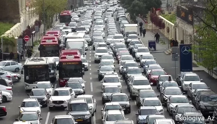 Bakıda 6 istiqamətdə tıxac var - SİYAHI