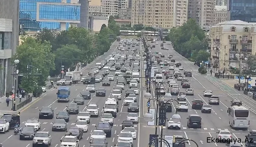 Bakının bəzi yollarında SIXLIQ VAR