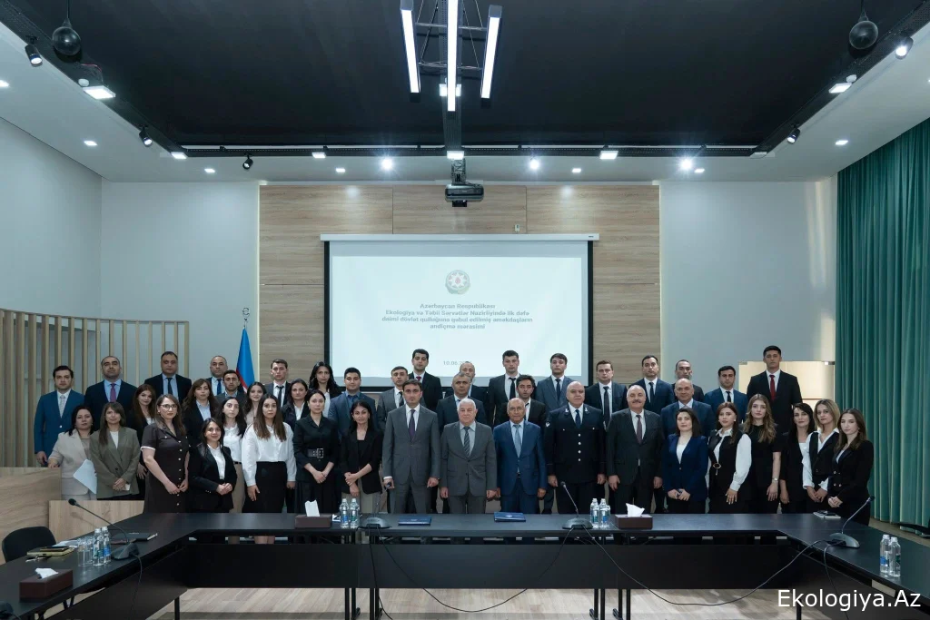 ETSN-də ilk dəfə daimi dövlət qulluğuna qəbul edilmiş əməkdaşların andiçmə mərasimi keçirilib - FOTO