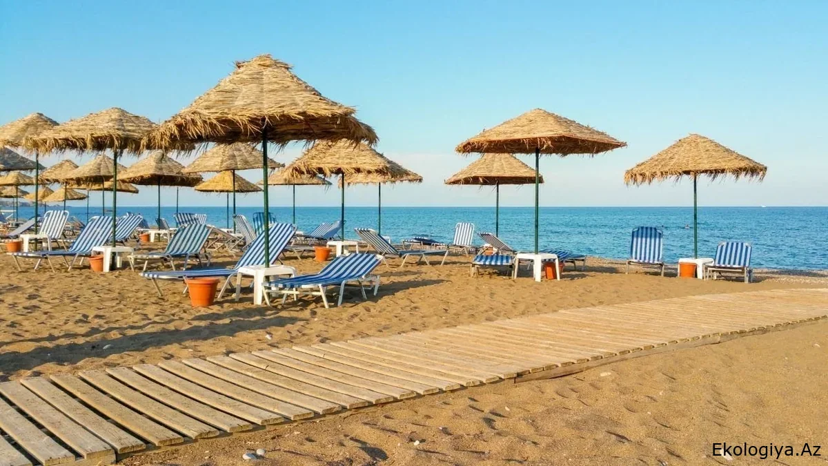 Sabah çimərliklərdə suyun temperaturunun 26 dərəcə olacağı gözlənilir